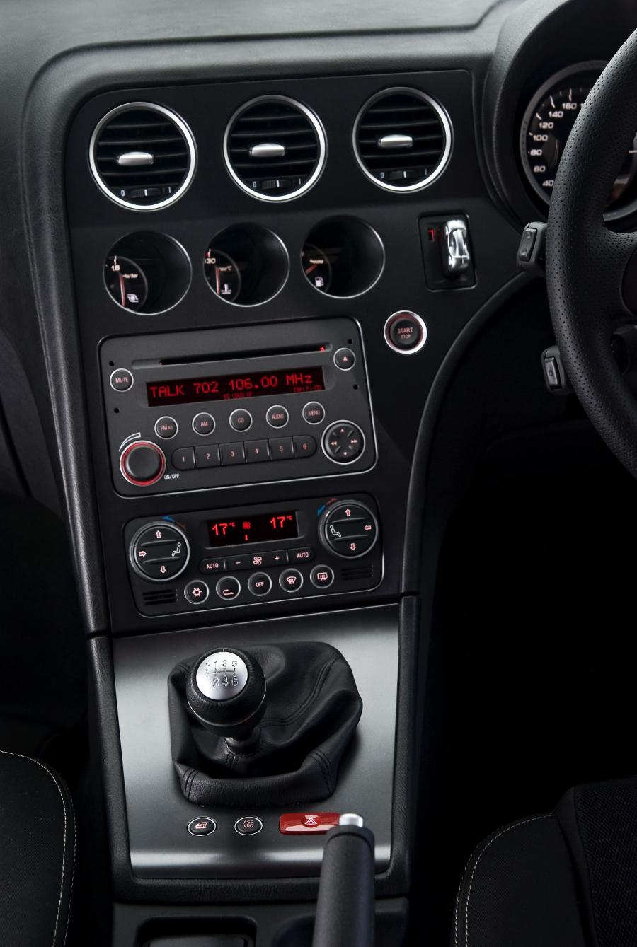 Детали интерьера Alfa Romeo 159 (939A) 2008 года  (ZA) (фото 14 из 23)